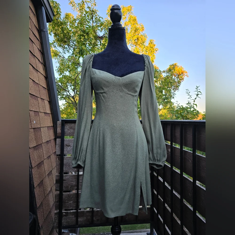 Aritzia Wilfred Novella Elegant Sage Long-Sleeve Dress - Picture 6 of 13